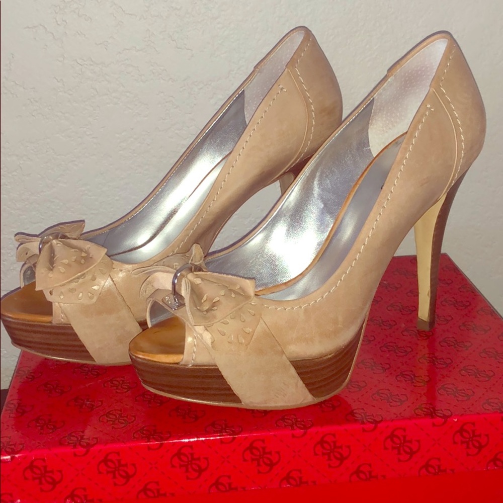Guess beige Chappel Shoes